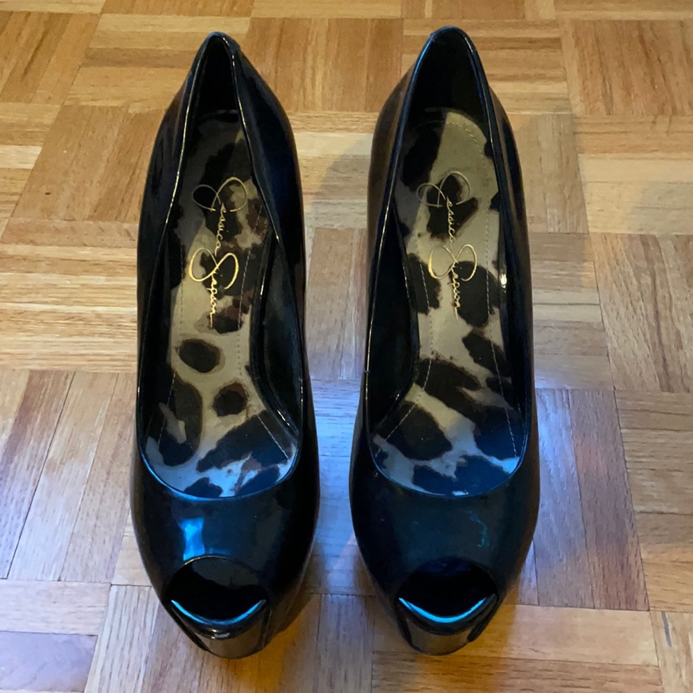 Jessica Simpson Platform Pump